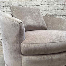 Load image into Gallery viewer, Palliser Kinsley Swivel + Glide Club Chair
