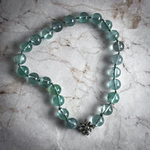 Load image into Gallery viewer, 20th Century Belle Epoque White Gold Aquamarine and Diamond Choker
