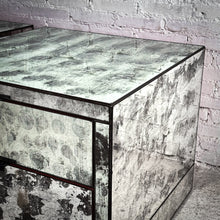 Load image into Gallery viewer, Set of 2 Contemporary Mirror Nightstand
