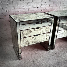 Load image into Gallery viewer, Set of 2 Contemporary Mirror Nightstand
