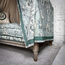 Load image into Gallery viewer, Early 20th Century French Schumancher Fabric Daybed
