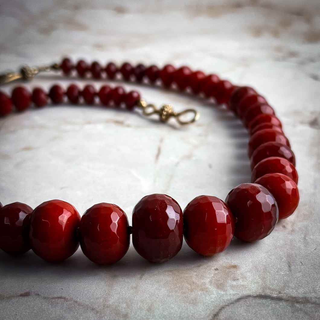 Piedras Contemporary Beaded Red Carnelian Necklace