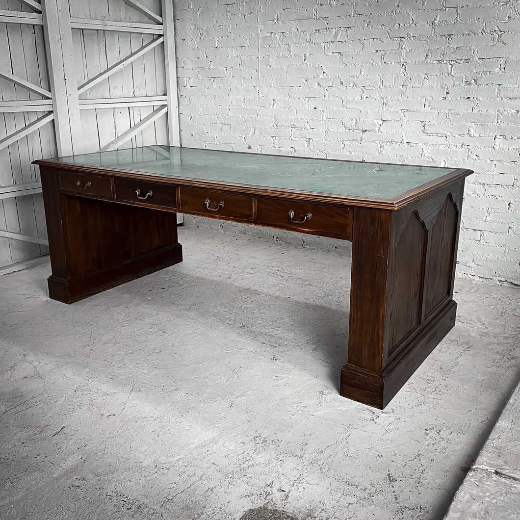 Vintage Transitional Oak Desk