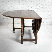 Load image into Gallery viewer, Round Early American Drop Leaf Dining Table
