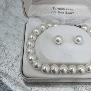 Set of 2 Vintage Classic Faux Pearl Bracelet