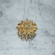 Load image into Gallery viewer, Vintage Classic Gold Diamond Brooch
