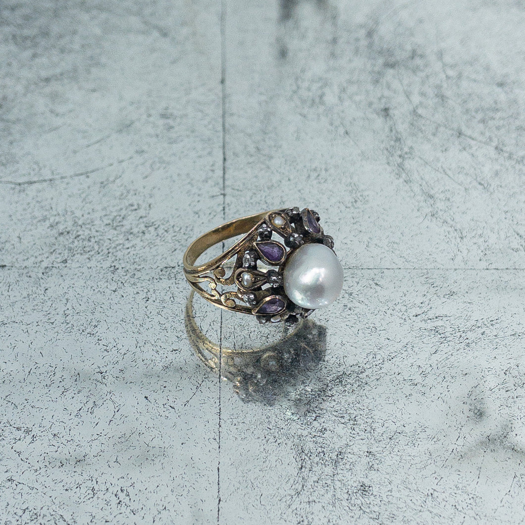 Antique Gold 18K Pearl, Amethyst and Diamond Ring