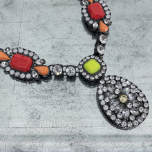 Load image into Gallery viewer, Vintage Metal Rhinestone Collar Necklace
