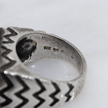 Load image into Gallery viewer, Vintage Classic White Gold Bone Ring
