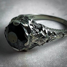 Load image into Gallery viewer, 1920&#39;s Filigree Gold 18K Hematite Ring
