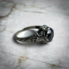 Load image into Gallery viewer, 1920&#39;s Filigree Gold 18K Hematite Ring
