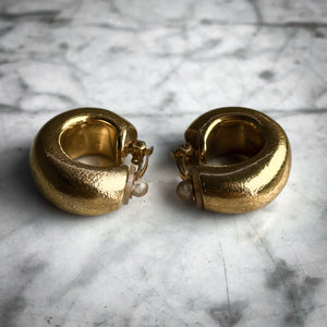 Contemporary Steven Vaubel Classic 18K Gold Vermeil Hoop Earrings