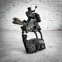 Load image into Gallery viewer, 19th Century Chinese Bronze God of War Decorative Sculpture
